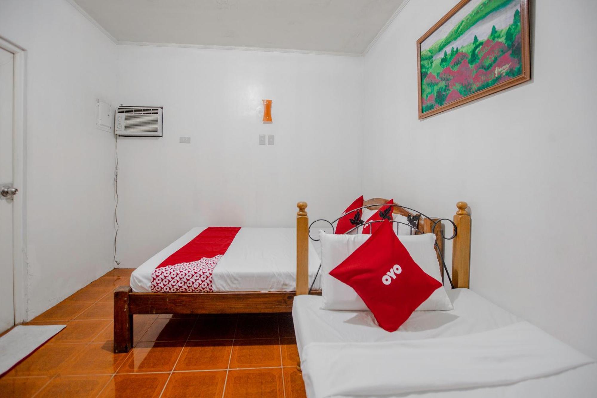 Oyo 741 Sierra Travellers Inn Tagaytay City Eksteriør billede