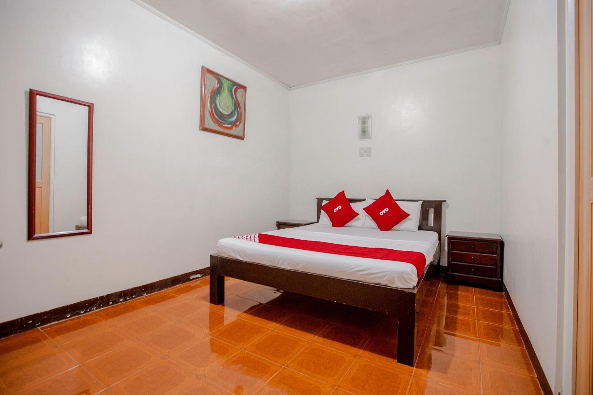Oyo 741 Sierra Travellers Inn Tagaytay City Eksteriør billede